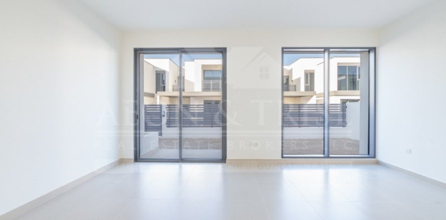 Vila u gradu Dubai Hills Estate, Dubai, UAE 5 spavaće sobe, 308 m2 Br. 648608