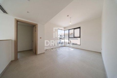 Villa in Jebel Ali, Dubai, UAE 4 bedrooms, 629.98 sq.m. № 744831 - photo 5