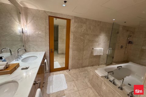 Apartmen di DIFC, Dubai, UAE 2 bilik tidur, 155 meter persegi № 711654 - foto 11