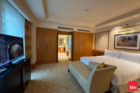 Apartmen di DIFC, Dubai, UAE 2 bilik tidur, 155 meter persegi № 711654 - foto 9