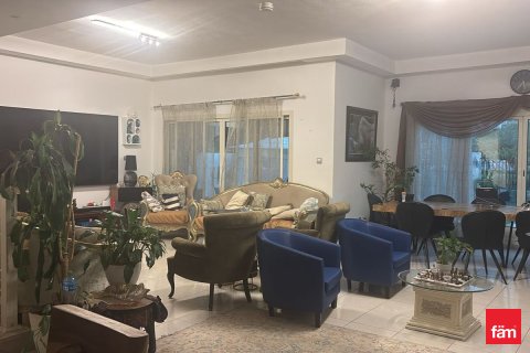 Villa itt: Dubai, EAE, 4 hálószoba, 501.5 m², azonosító: 711652