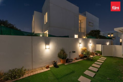 Üürile anda villa asukohaga Dubai, AÜE: 3 magamistoaga, 291.7 m² Nr 699784 - pilt 5