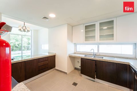 Üürile anda villa asukohaga Dubai, AÜE: 3 magamistoaga, 291.7 m² Nr 699784 - pilt 26