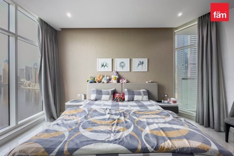 Apartamento en venta en Business Bay, Dubai, EAU 2 dormitorios, 117.8 m2 № 699787 - foto 18