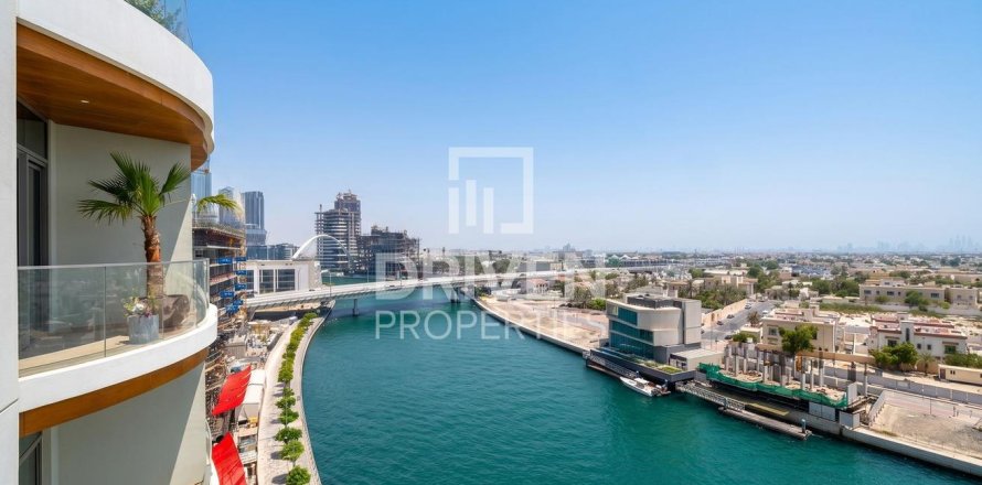دوبلکس در Jumeirah، Dubai ، امارات متحده عربی 5 خوابه ، 828.32 متر مربع.  شماره 741942