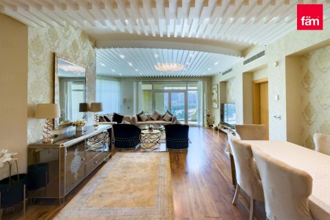 Müüa korter asukohaga Palm Jumeirah, Dubai, AÜE: 3 magamistoaga, 205.6 m² Nr 711679 - pilt 3
