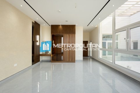 Yas Island、Abu Dhabi、UAE にあるヴィラ販売中 5ベッドルーム、700 m2、No658529 - 写真 16