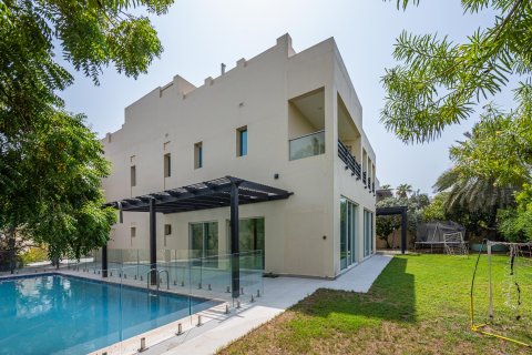 Villa sa Meadows, Dubai, UAE 5 silid-tulugan, 847.84 sq.m. № 749846 - larawan 25