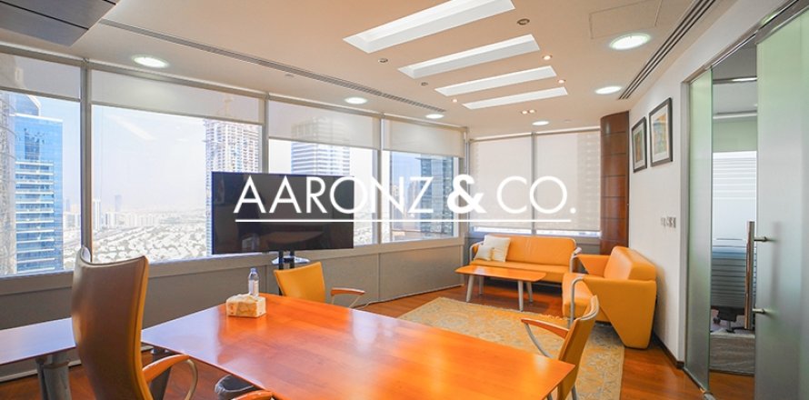 Birojs Jumeirah Lake Towers, Dubaijā, AAE 84 m2 Nr. 685651