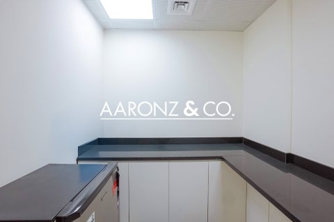 Birojs Jumeirah Lake Towers, Dubaijā, AAE 160 m2 Nr. 685652 - attēls 11