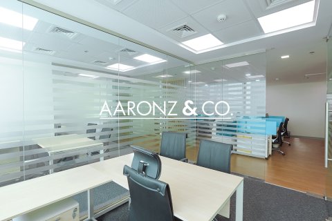 Birojs Jumeirah Lake Towers, Dubaijā, AAE 160 m2 Nr. 685652 - attēls 8