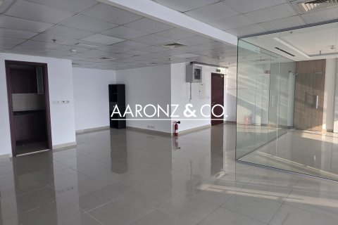 Üürile anda kontor asukohaga Jumeirah Lake Towers, Dubai, AÜE: 107 m² Nr 685647 - pilt 7