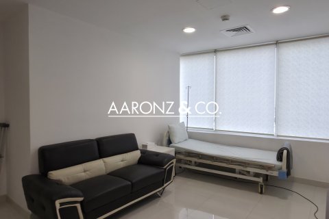 Jumeirah Lake Towers, Dubai, UAE의 임대용 사무실 255제곱미터 번호 685648 - 사진 6