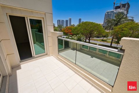 Villa en alquiler en Dubai, EAU 4 dormitorios, 501.5 m2 № 715162 - foto 4