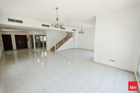 Villa en alquiler en Dubai, EAU 4 dormitorios, 501.5 m2 № 715162 - foto 6