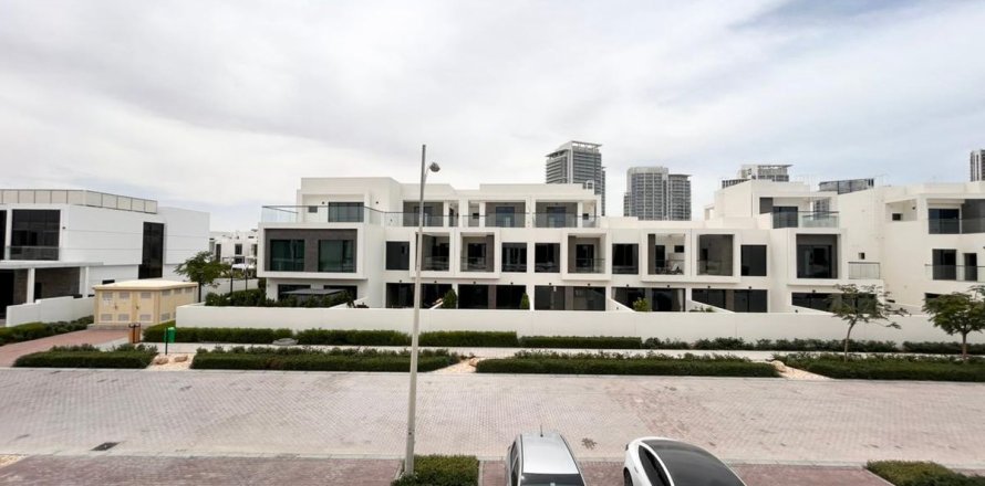 Townhouse in Dubai, UAE 4 bedrooms, 149.9 sq.m. № 719816