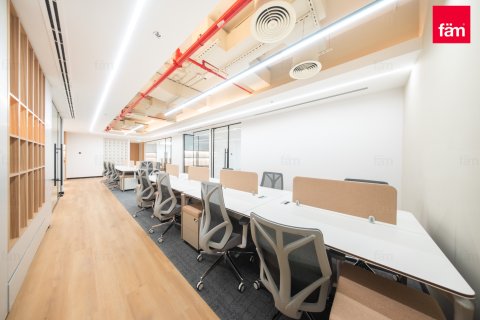 Office til leje i Dubai, UAE 163.3 kvm № 640617 - foto 4
