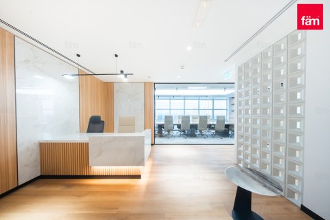 משרד ב Dubai, איחוד האמירויות 163.3 מ