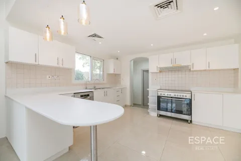 Huvila Meadows, Dubai, Arabiemiraatit 4 makuuhuonetta, 353 m2 № 650032 - kuva 9