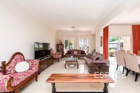 Villa itt: Meadows, Dubai, EAE, 4 hálószoba, 353 m², azonosító: 650032 - fénykép 2