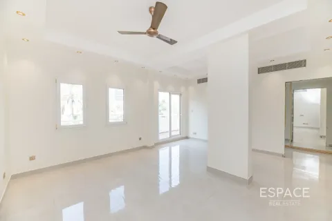 Huvila Meadows, Dubai, Arabiemiraatit 4 makuuhuonetta, 353 m2 № 650032 - kuva 11