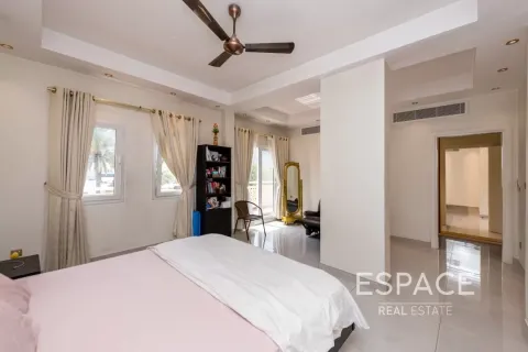 Villa itt: Meadows, Dubai, EAE, 4 hálószoba, 353 m², azonosító: 650032 - fénykép 9