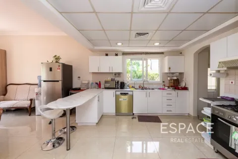 Villa itt: Meadows, Dubai, EAE, 4 hálószoba, 353 m², azonosító: 650032 - fénykép 6
