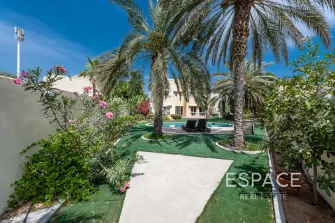 Villa itt: Meadows, Dubai, EAE, 4 hálószoba, 353 m², azonosító: 650032 - fénykép 16