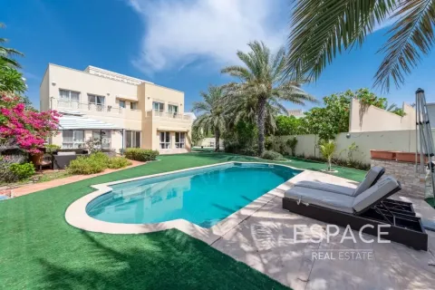Villa itt: Meadows, Dubai, EAE, 4 hálószoba, 353 m², azonosító: 650032 - fénykép 1