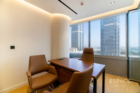 Jumeirah Lake Towers、Dubai、UAE にあるオフィスの賃貸物件 59 m2、No650029 - 写真 3