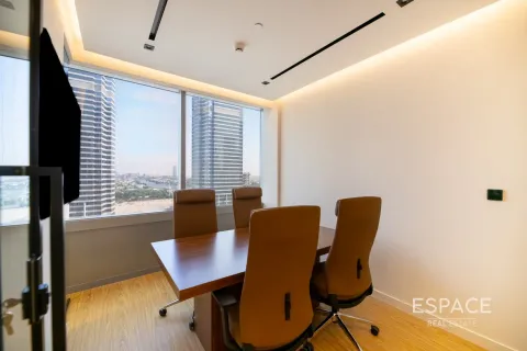 Jumeirah Lake Towers、Dubai、UAE にあるオフィスの賃貸物件 59 m2、No650029 - 写真 13