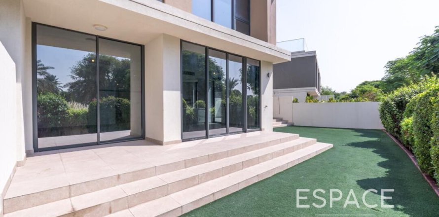 Villa in Dubai Hills Estate, Dubai, VAE: 3 Schlafzimmer, 273 m2 Nr. 650053