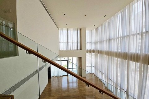 Apartament de închiriat în City Walk, Dubai, EAU 4 dormitoare, 324 mp. №660843 - poză 2