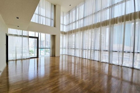 Apartament de închiriat în City Walk, Dubai, EAU 4 dormitoare, 324 mp. №660843 - poză 1