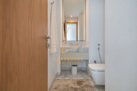 Huoneisto Palm Jumeirah, Dubai, Arabiemiraatit 2 makuuhuonetta, 222 m2 № 658811 - kuva 24