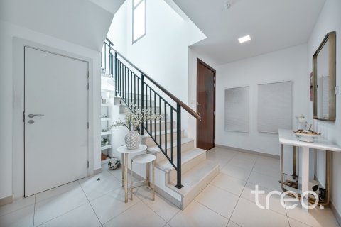 Rumah bandar di Town Square, Dubai, UAE 4 bilik tidur, 387.68 meter persegi № 741068 - foto 3