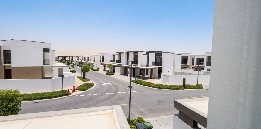 Dubai、UAEにあるヴィラ 3ベッドルーム、144.8 m2 No718545