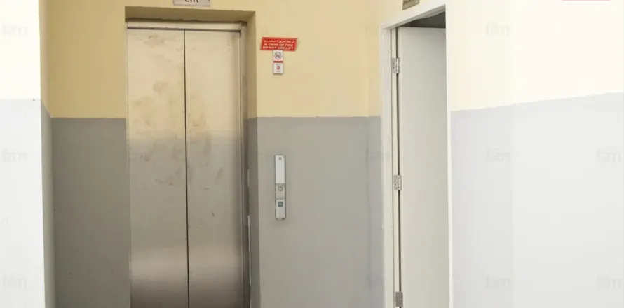 Werkkamp in Jebel Ali, Dubai, VAE 6847.3 vr.m. nr 629226