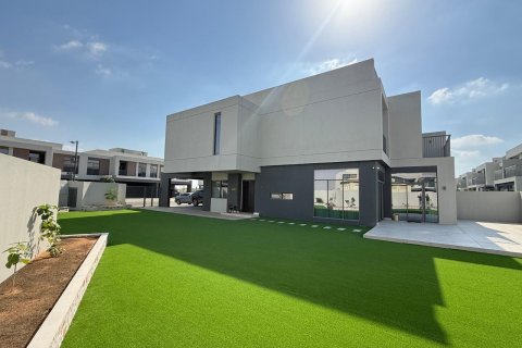 فيلا للبيع في Dubai South (Dubai World Central)، دبي، الإمارات العربية المتحدة 4 غرفة نوم ، 496 متر مربع ، رقم 701179 - صورة 2