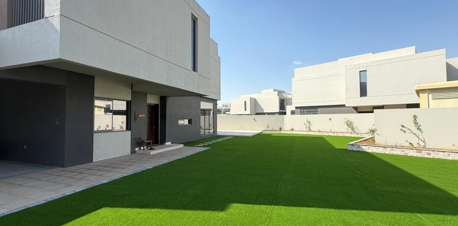 Βίλα σε Dubai South (Dubai World Central), Dubai, ΗΑΕ 4 υπνοδωμάτια, 496 τ.μ. Αρ. 701179