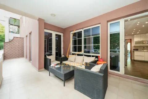 Huoneisto Green Community, Dubai, Arabiemiraatit 3 makuuhuonetta, 244 m2 № 658753 - kuva 8