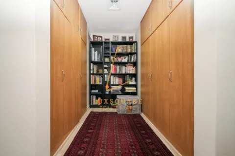 Huoneisto Green Community, Dubai, Arabiemiraatit 3 makuuhuonetta, 244 m2 № 658753 - kuva 9