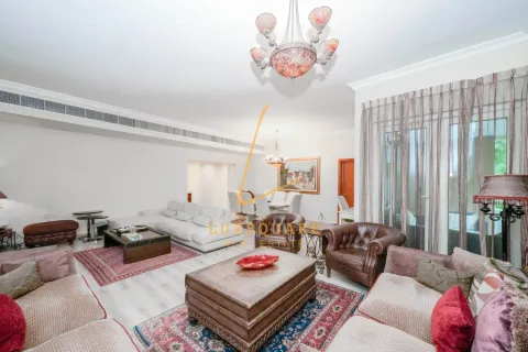 Huoneisto Green Community, Dubai, Arabiemiraatit 3 makuuhuonetta, 244 m2 № 658753 - kuva 2