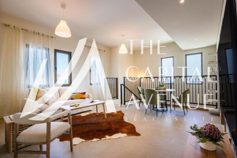 Villa para venda em Khalifa City, Abu Dhabi, EAU 4 quartos, 486 m2 № 652761 - foto 2