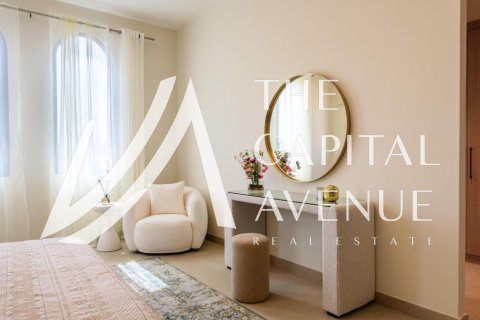 Villa para venda em Khalifa City, Abu Dhabi, EAU 4 quartos, 486 m2 № 652761 - foto 9