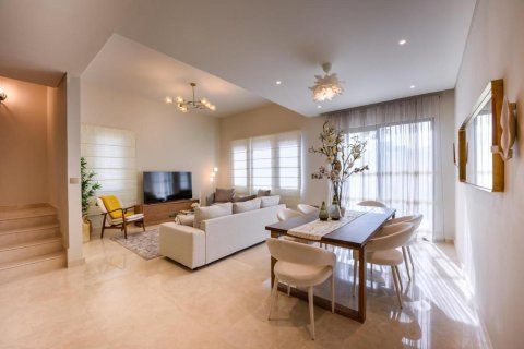 Villa para venda em Khalifa City, Abu Dhabi, EAU 4 quartos, 486 m2 № 652761 - foto 3