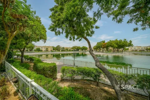 Huvila The Springs, Dubai, Arabiemiraatit 3 makuuhuonetta, 270 m2 № 650240 - kuva 1