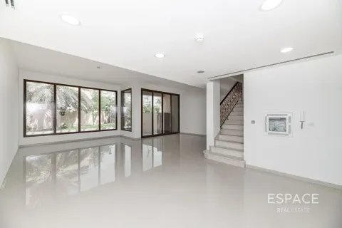 Adosado en alquiler en Jumeirah Islands, Dubai, EAU 4 dormitorios, 217 m2 № 650235 - foto 7