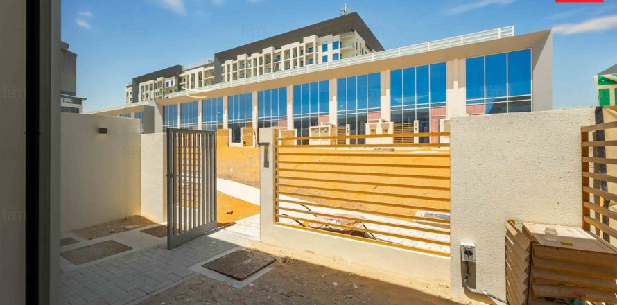 Kuća u nizu u gradu Dubai, UAE 2 spavaće sobe, 79.3 m2 Br. 668753