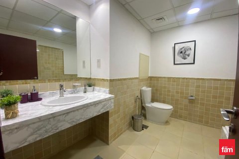 Apartament na sprzedaż w Dubai, ZEA 2 sypialnie, 145.2 mkw., nr 668756 - zdjęcie 14